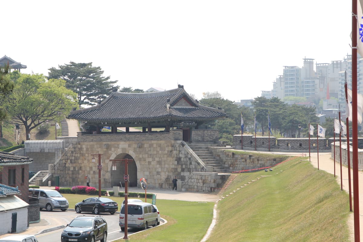 수원 화성 창룡문 Changnyongmun Gate of Hwaseong Fortress